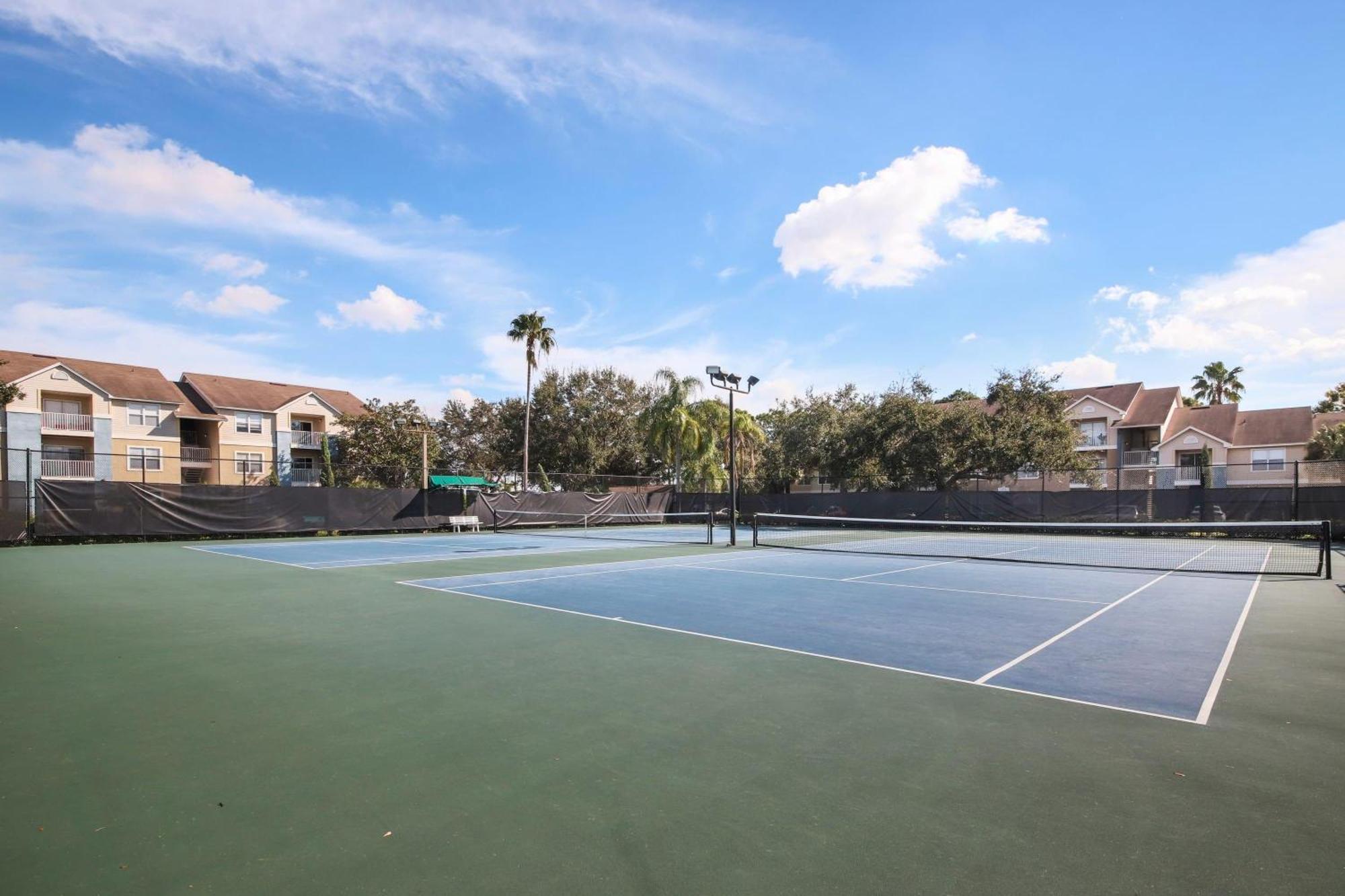 Beautiful 2Br W Balcony Pool Gym Tennis 브레던톤 외부 사진